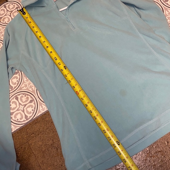 Women’s Columbia Top - Picture 9 of 9